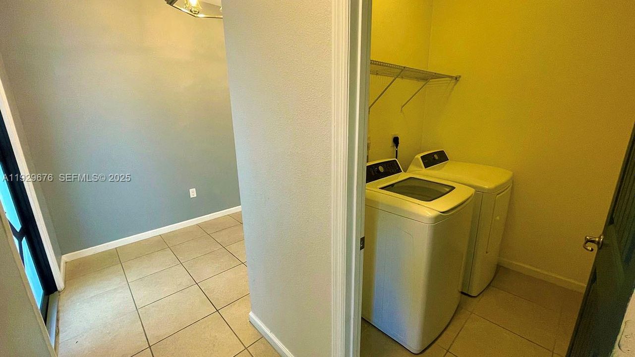 En Venta: $630,000 (4 camas, 3 baños, 1837 Pies cuadrados)