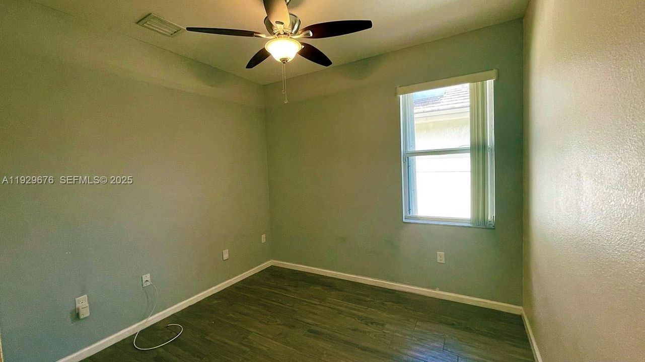 En Venta: $630,000 (4 camas, 3 baños, 1837 Pies cuadrados)