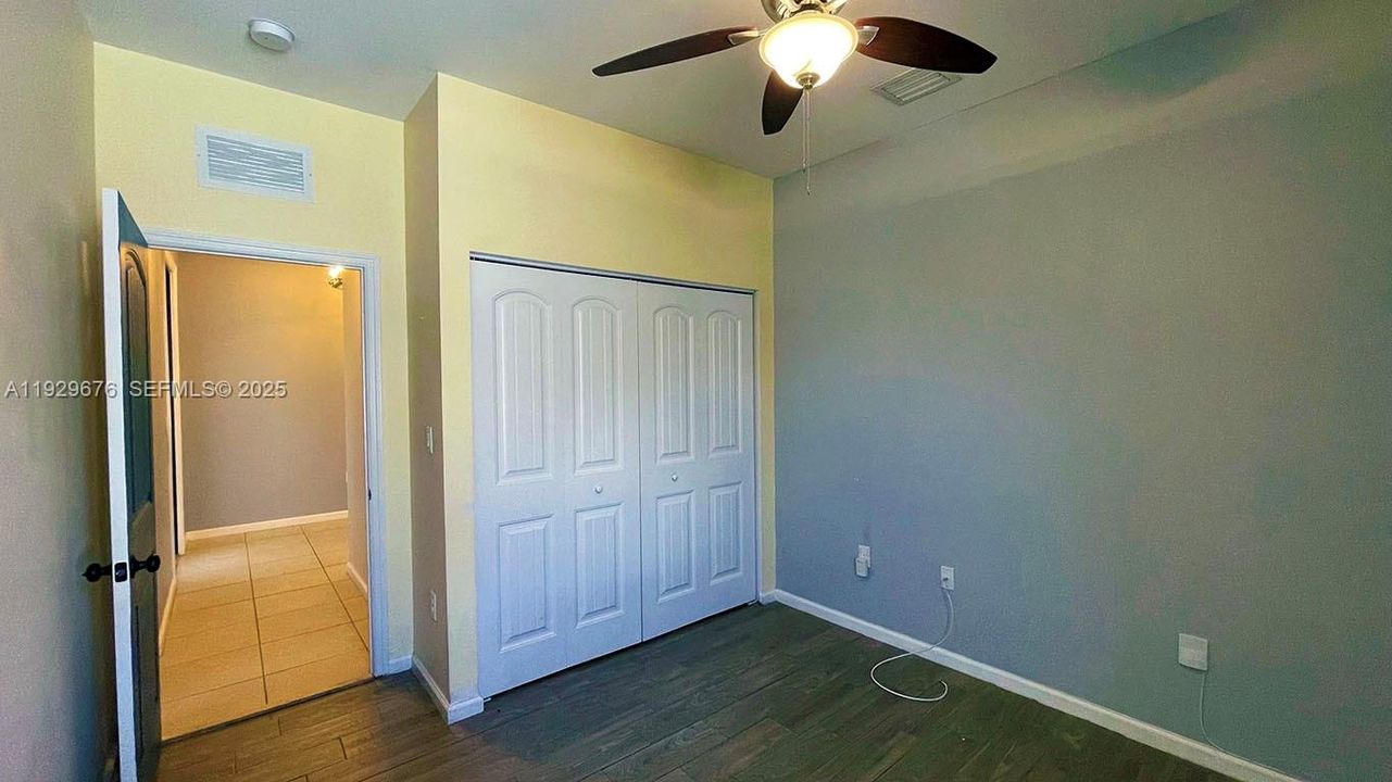 En Venta: $630,000 (4 camas, 3 baños, 1837 Pies cuadrados)