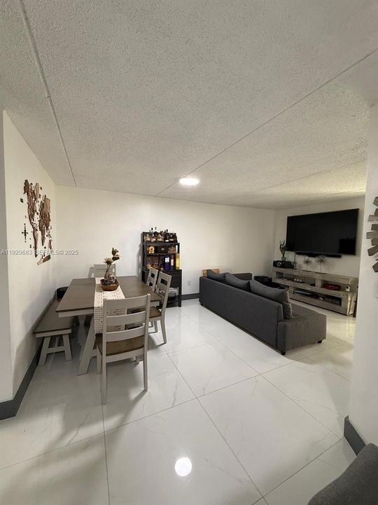 En Renta: $1,950 (1 camas, 1 baños, 749 Pies cuadrados)