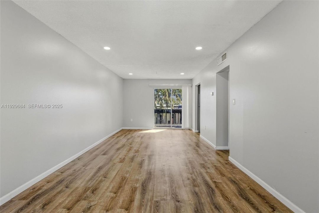 На продажу: $750,000 (0 спален, 0 ванн, 0 Квадратных фут)