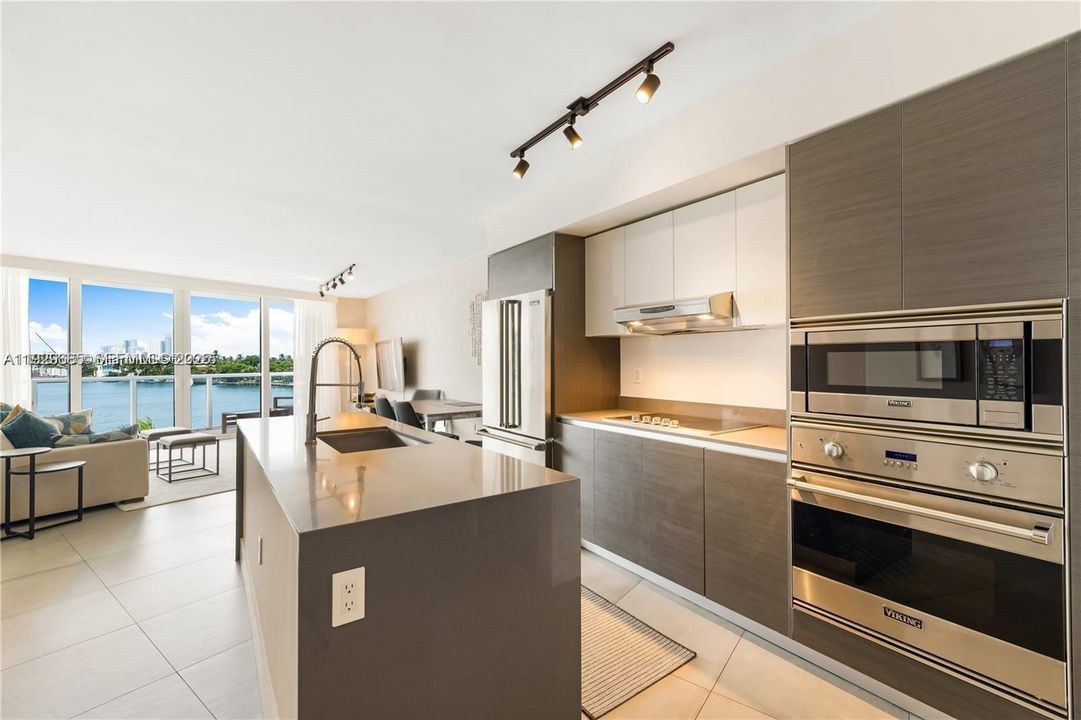 For Rent: $5,950 (2 beds, 2 baths, 1143 Square Feet)