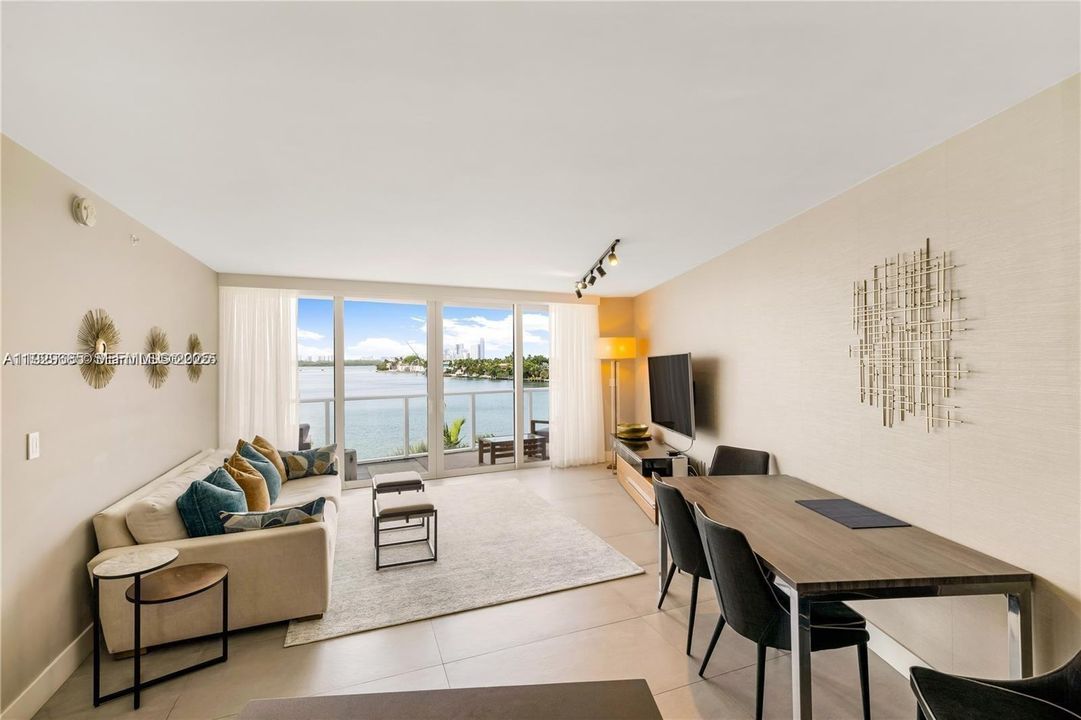 For Rent: $5,950 (2 beds, 2 baths, 1143 Square Feet)