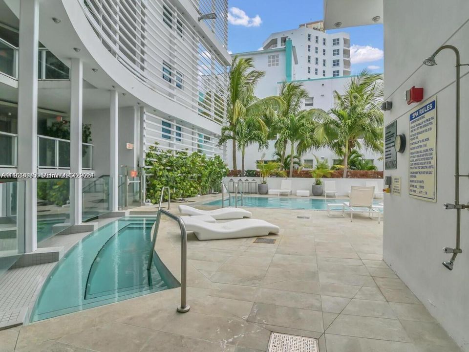 For Rent: $5,950 (2 beds, 2 baths, 1143 Square Feet)