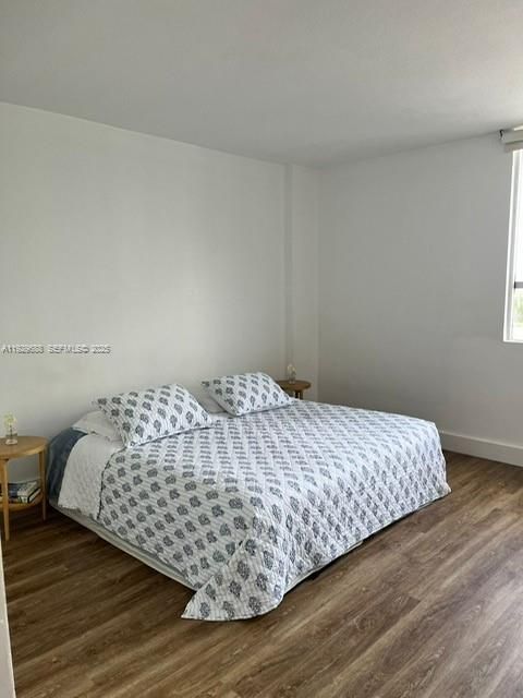 For Rent: $2,800 (1 beds, 1 baths, 953 Square Feet)