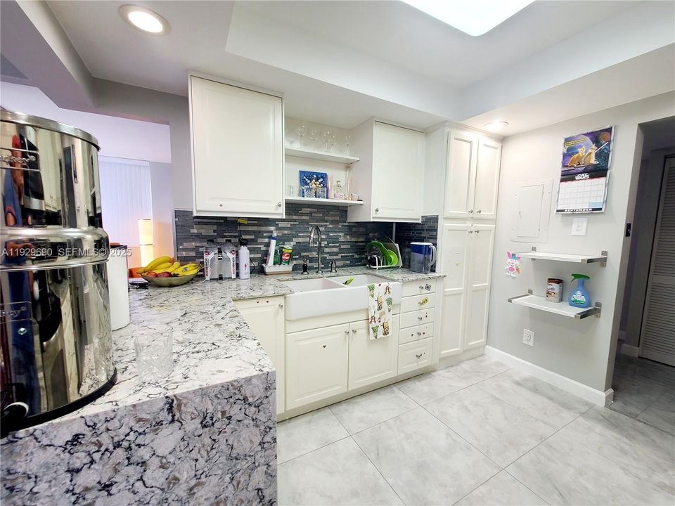 For Sale: $429,000 (2 beds, 2 baths, 1213 Square Feet)
