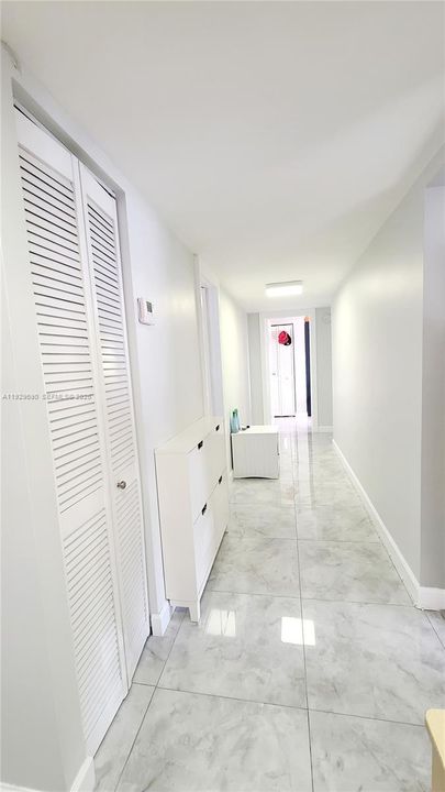 For Sale: $429,000 (2 beds, 2 baths, 1213 Square Feet)