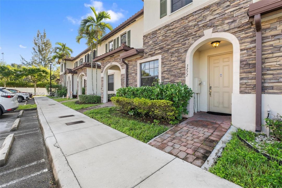 На продажу: $540,000 (3 спален, 2 ванн, 1545 Квадратных фут)