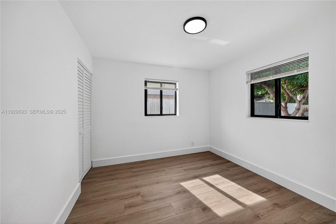 For Rent: $2,950 (2 beds, 1 baths, 1408 Square Feet)