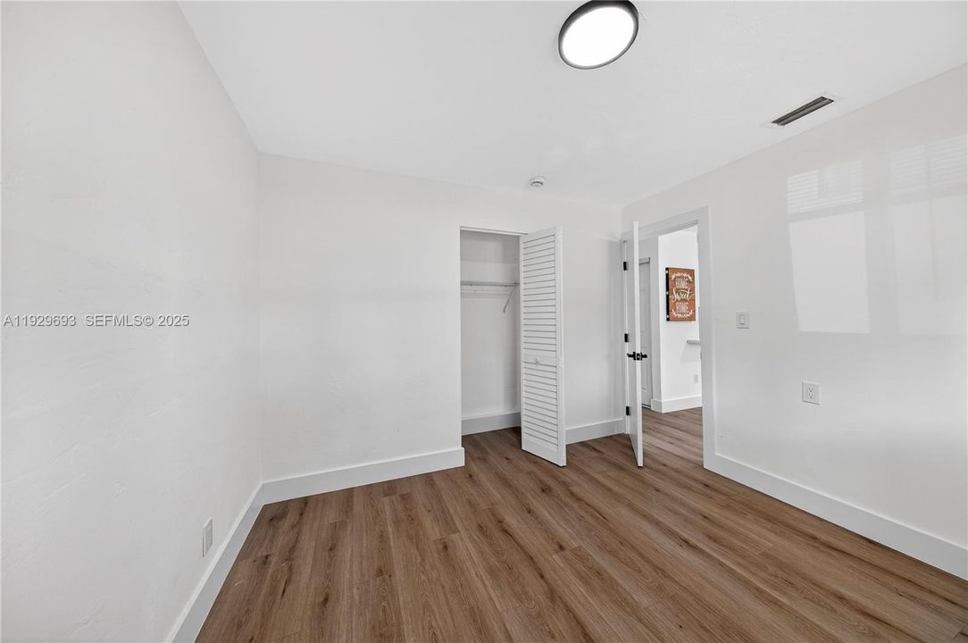 For Rent: $2,950 (2 beds, 1 baths, 1408 Square Feet)