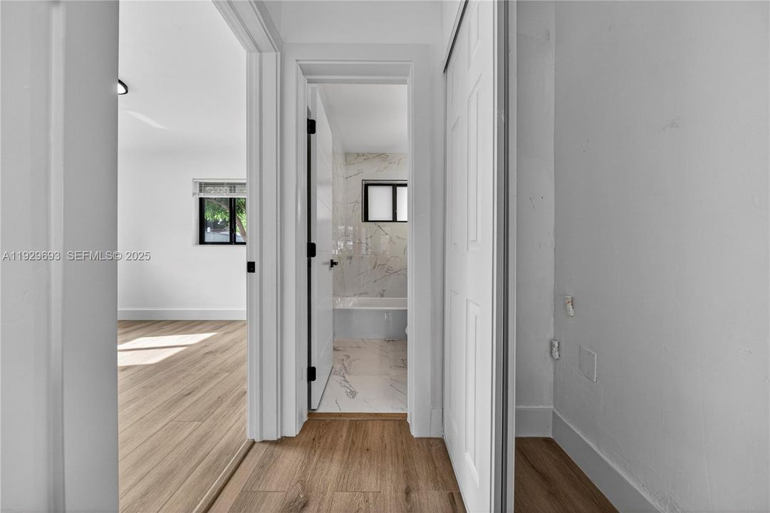 For Rent: $2,950 (2 beds, 1 baths, 1408 Square Feet)