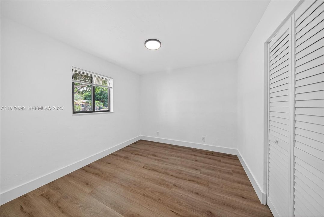 For Rent: $2,950 (2 beds, 1 baths, 1408 Square Feet)