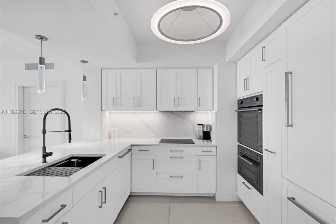 For Rent: $5,000 (2 beds, 2 baths, 1274 Square Feet)