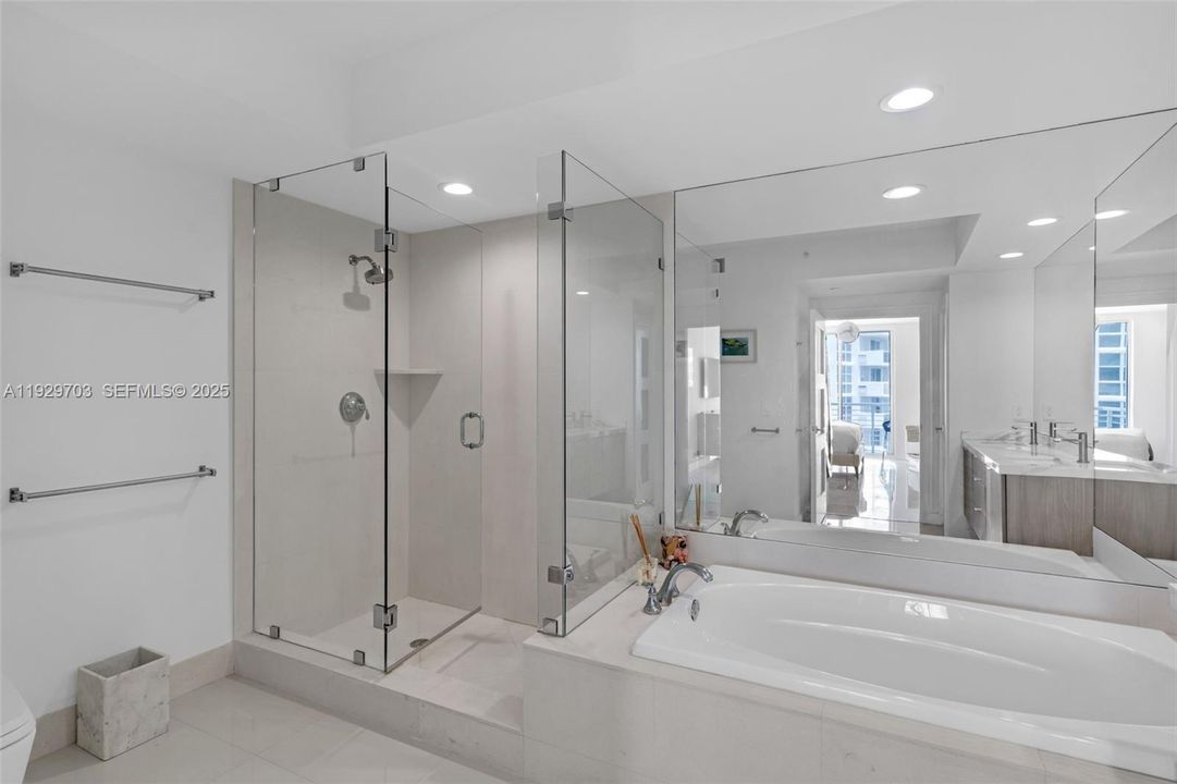 For Rent: $5,000 (2 beds, 2 baths, 1274 Square Feet)