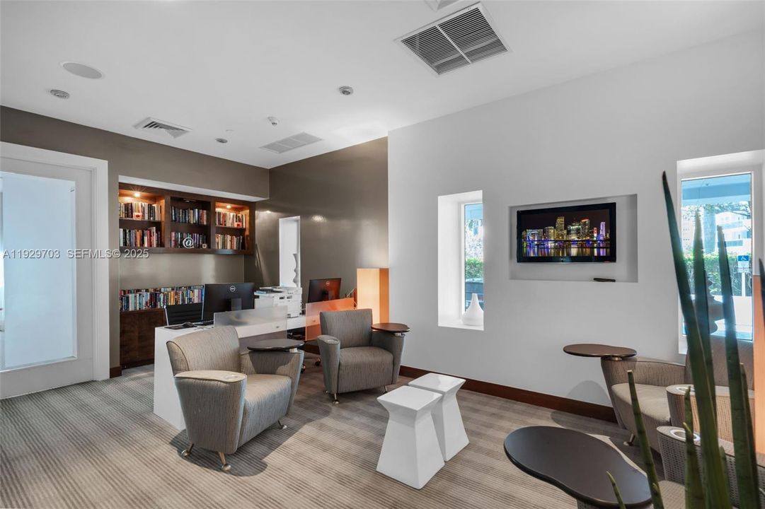 For Rent: $5,000 (2 beds, 2 baths, 1274 Square Feet)