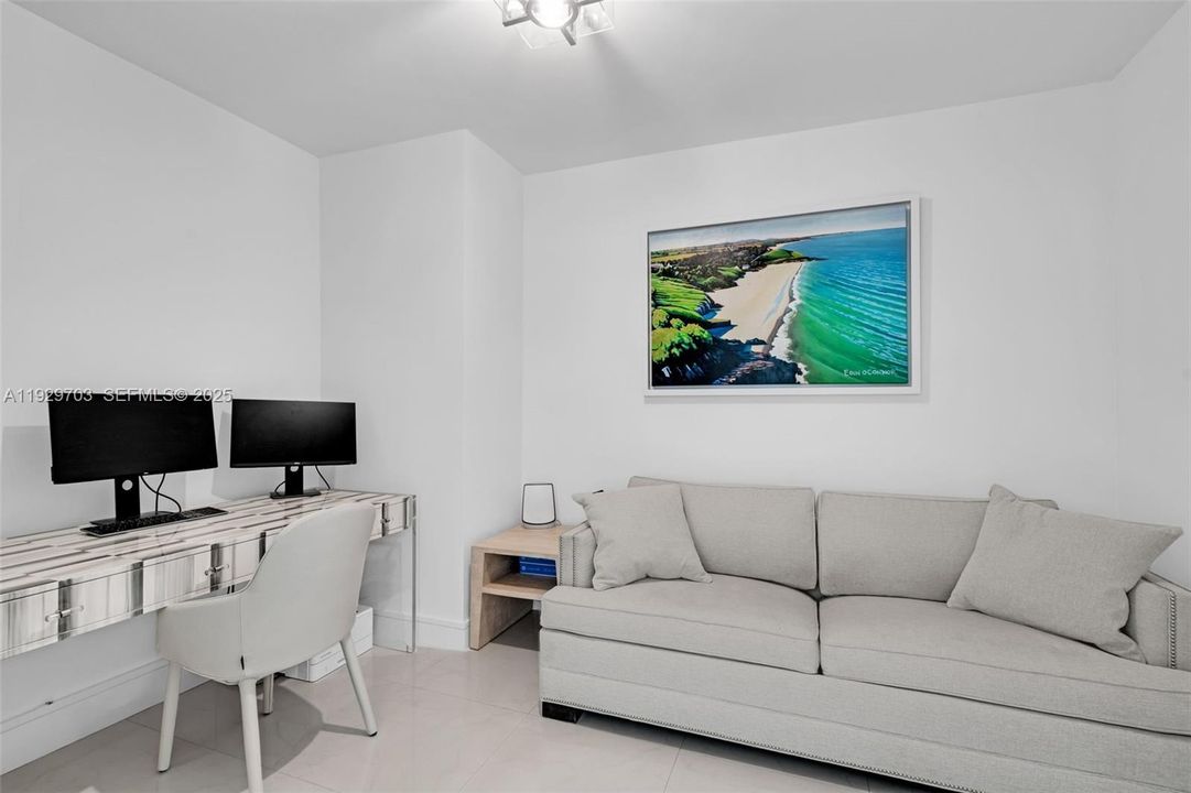 For Rent: $5,000 (2 beds, 2 baths, 1274 Square Feet)