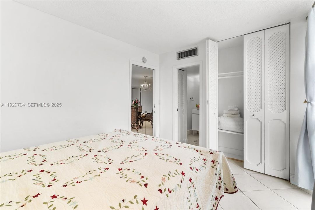 В аренду: $2,500 (2 спален, 2 ванн, 944 Квадратных фут)