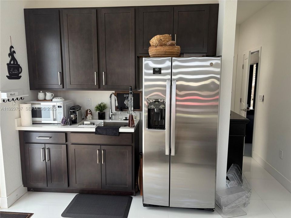 For Sale: $775,000 (4 beds, 3 baths, 2088 Square Feet)