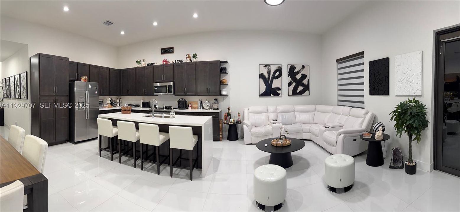 For Sale: $775,000 (4 beds, 3 baths, 2088 Square Feet)