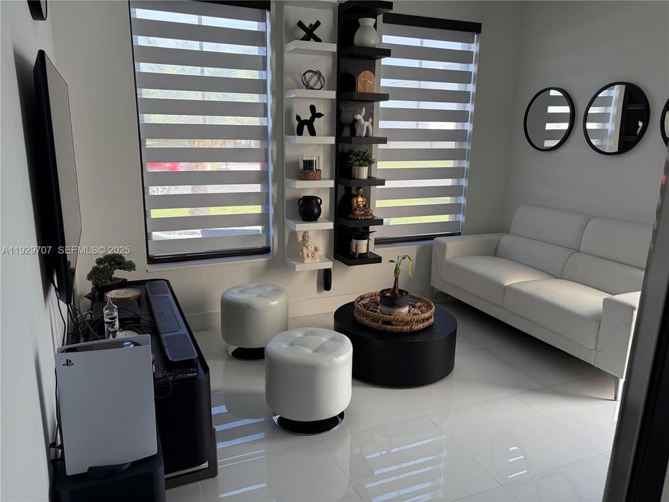 For Sale: $775,000 (4 beds, 3 baths, 2088 Square Feet)