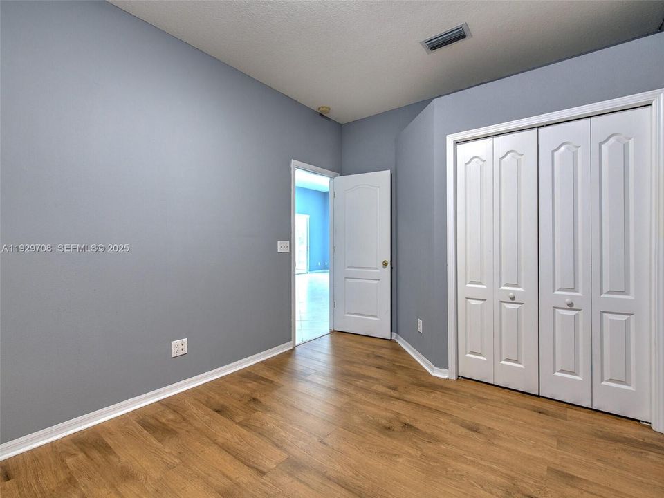 For Sale: $530,000 (4 beds, 3 baths, 2337 Square Feet)