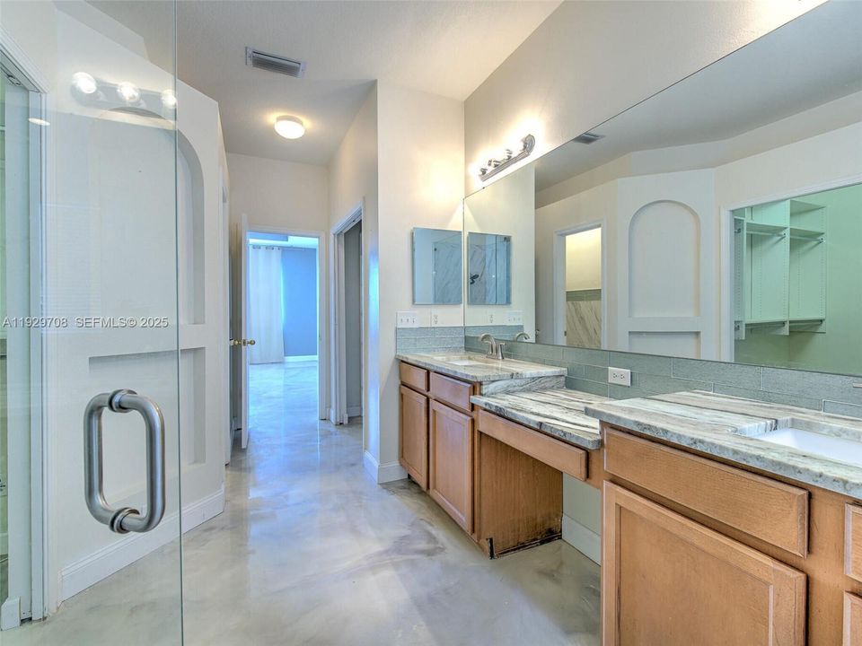 For Sale: $530,000 (4 beds, 3 baths, 2337 Square Feet)