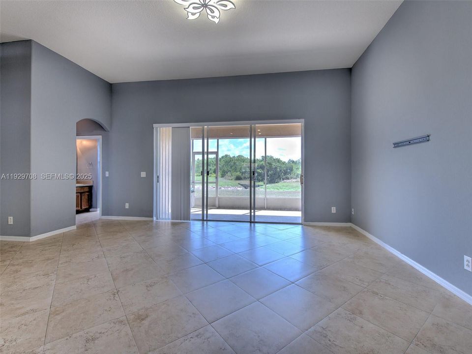 For Sale: $530,000 (4 beds, 3 baths, 2337 Square Feet)