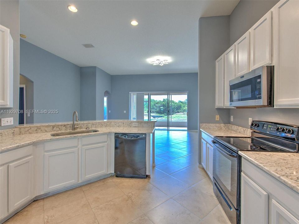 For Sale: $530,000 (4 beds, 3 baths, 2337 Square Feet)