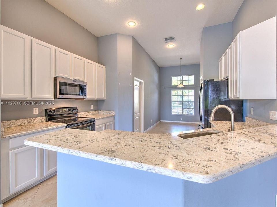 For Sale: $530,000 (4 beds, 3 baths, 2337 Square Feet)