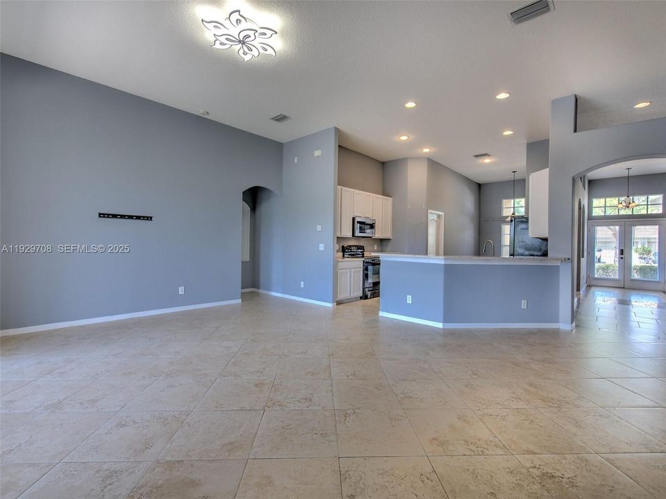 For Sale: $530,000 (4 beds, 3 baths, 2337 Square Feet)