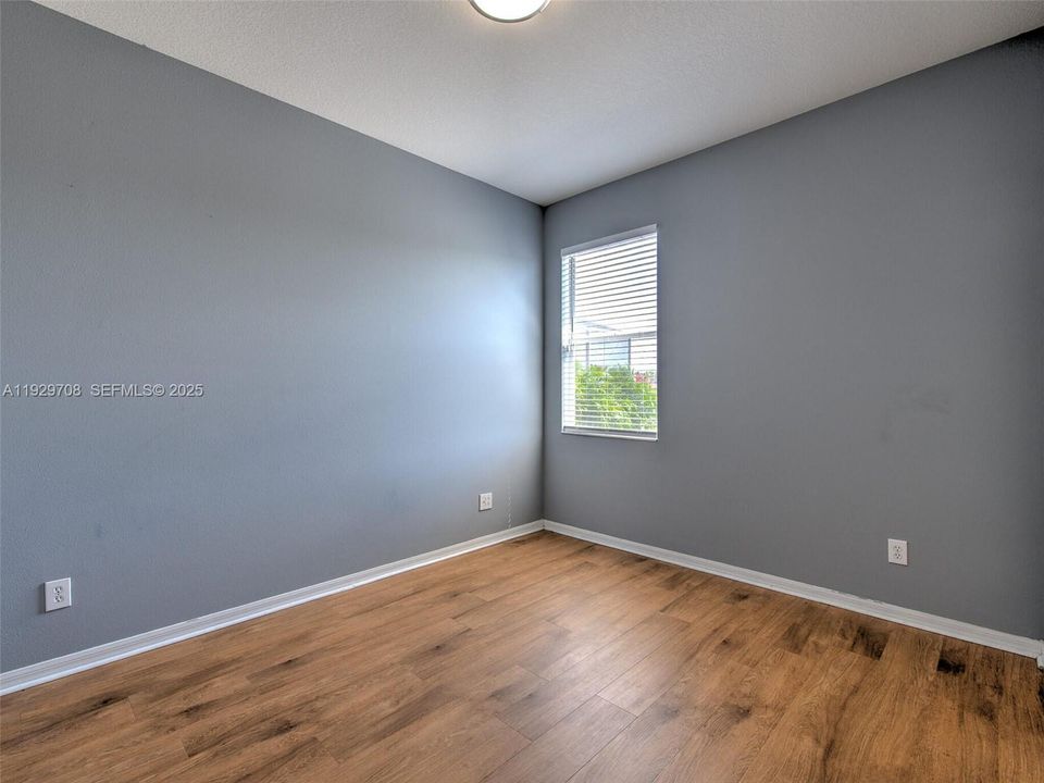 For Sale: $530,000 (4 beds, 3 baths, 2337 Square Feet)