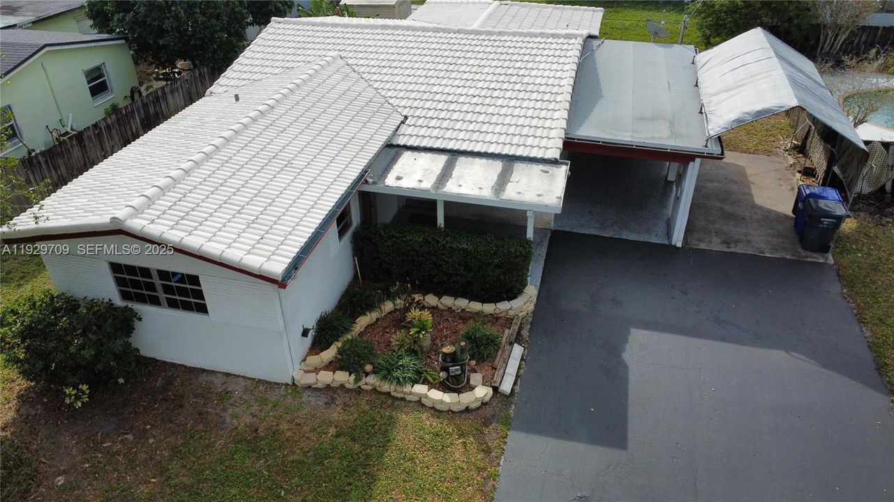 For Sale: $445,000 (3 beds, 2 baths, 1233 Square Feet)