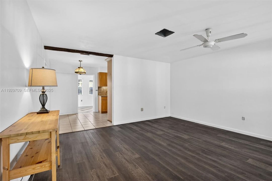 For Sale: $445,000 (3 beds, 2 baths, 1233 Square Feet)