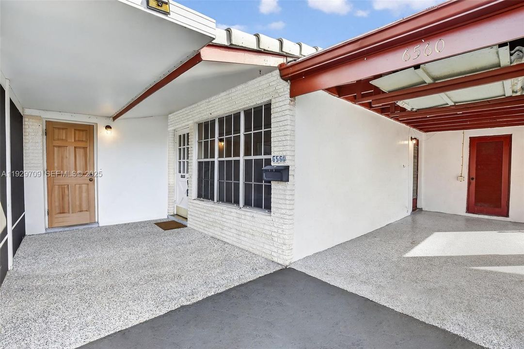 For Sale: $445,000 (3 beds, 2 baths, 1233 Square Feet)