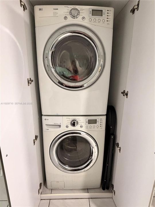 На продажу: $570,000 (3 спален, 2 ванн, 1515 Квадратных фут)