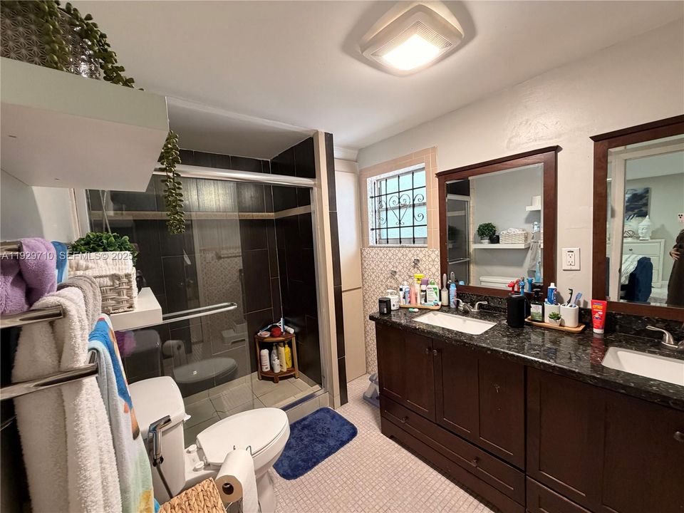 На продажу: $570,000 (3 спален, 2 ванн, 1515 Квадратных фут)