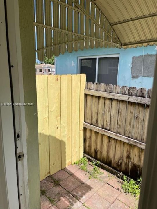 В аренду: $1,200 (0 спален, 1 ванн, 0 Квадратных фут)