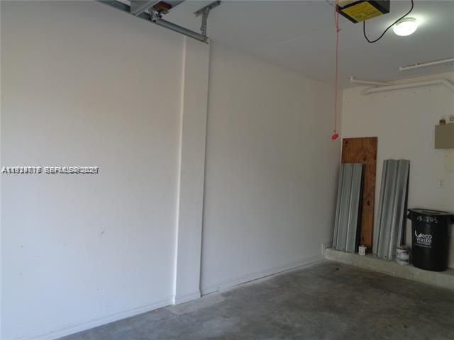 For Rent: $2,590 (3 beds, 2 baths, 1450 Square Feet)