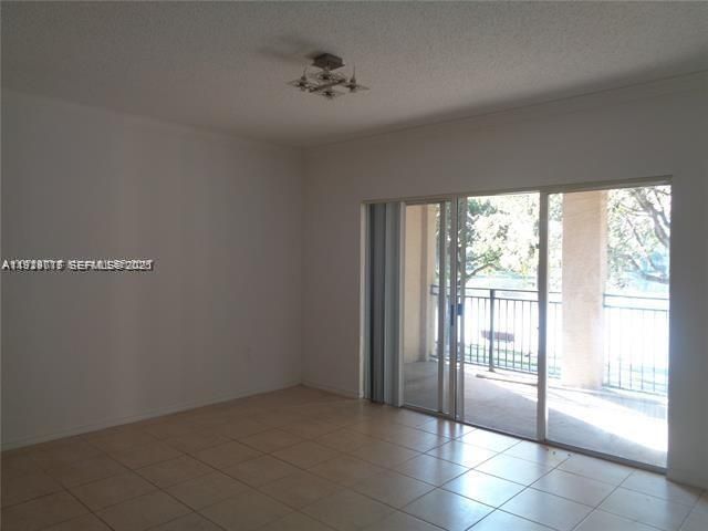 For Rent: $2,590 (3 beds, 2 baths, 1450 Square Feet)