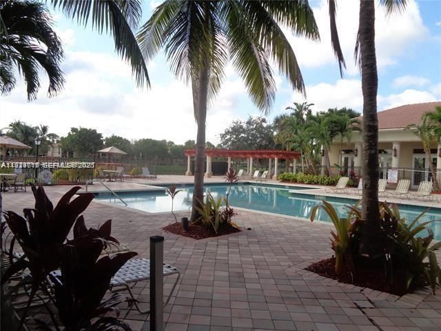 For Rent: $2,590 (3 beds, 2 baths, 1450 Square Feet)