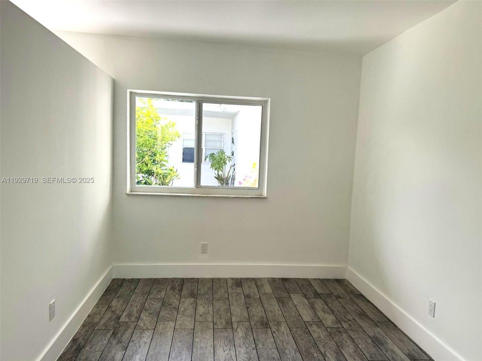 出租: $1,800 (1 贝兹, 1 浴室, 450 平方英尺)