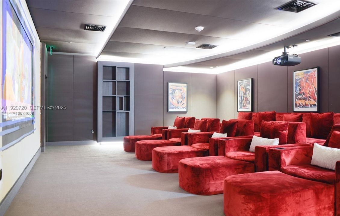 For Rent: $5,000 (1 beds, 1 baths, 839 Square Feet)