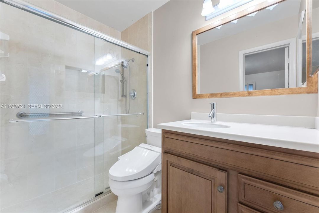 待售: $999,900 (3 贝兹, 2 浴室, 1296 平方英尺)