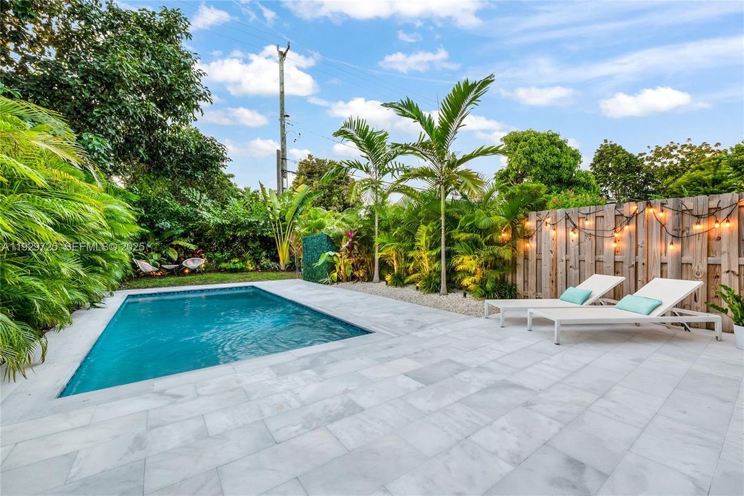 待售: $1,395,000 (4 贝兹, 3 浴室, 2324 平方英尺)