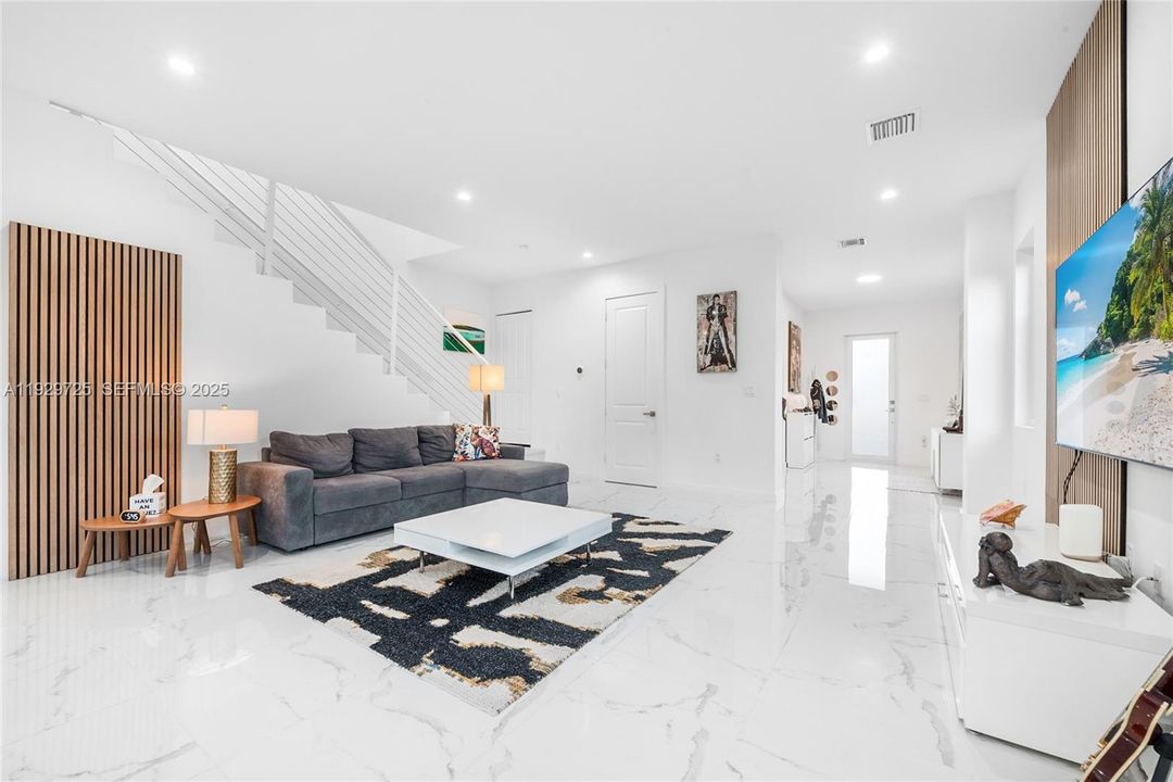 待售: $1,395,000 (4 贝兹, 3 浴室, 2324 平方英尺)