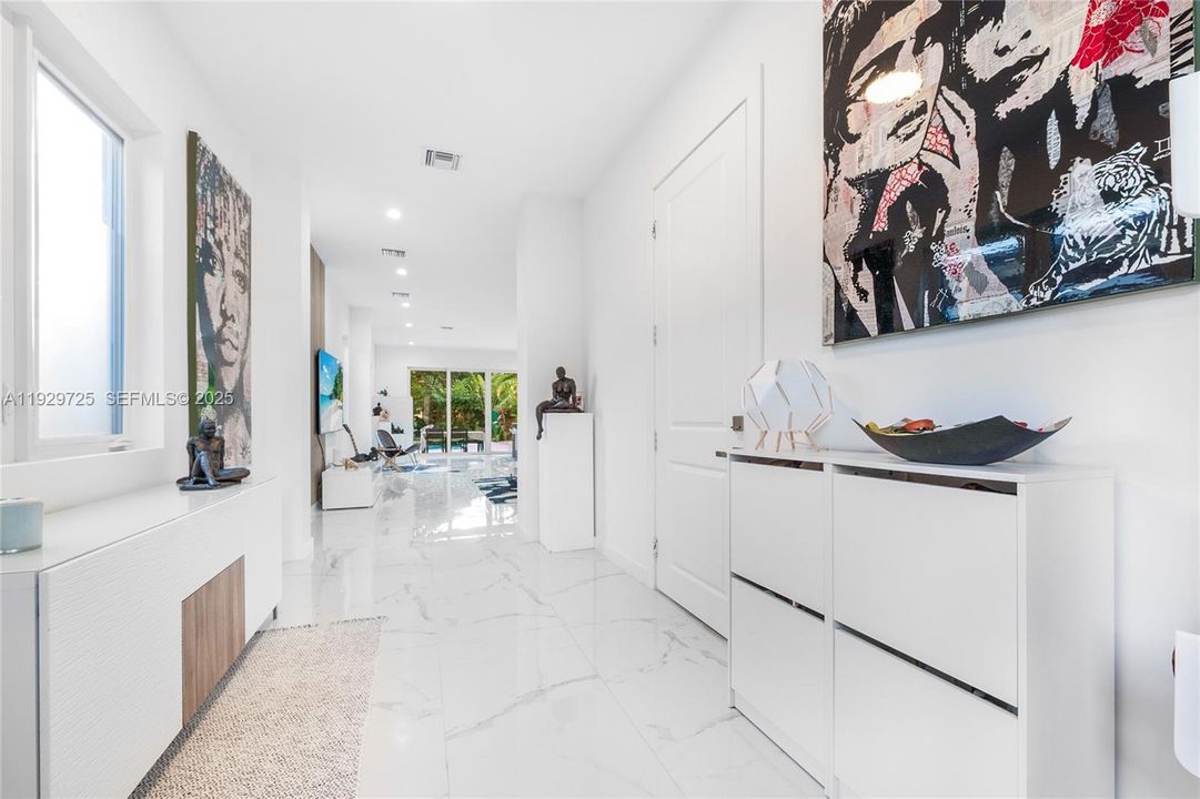 待售: $1,395,000 (4 贝兹, 3 浴室, 2324 平方英尺)