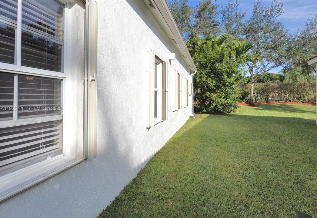 For Rent: $4,000 (3 beds, 2 baths, 1628 Square Feet)