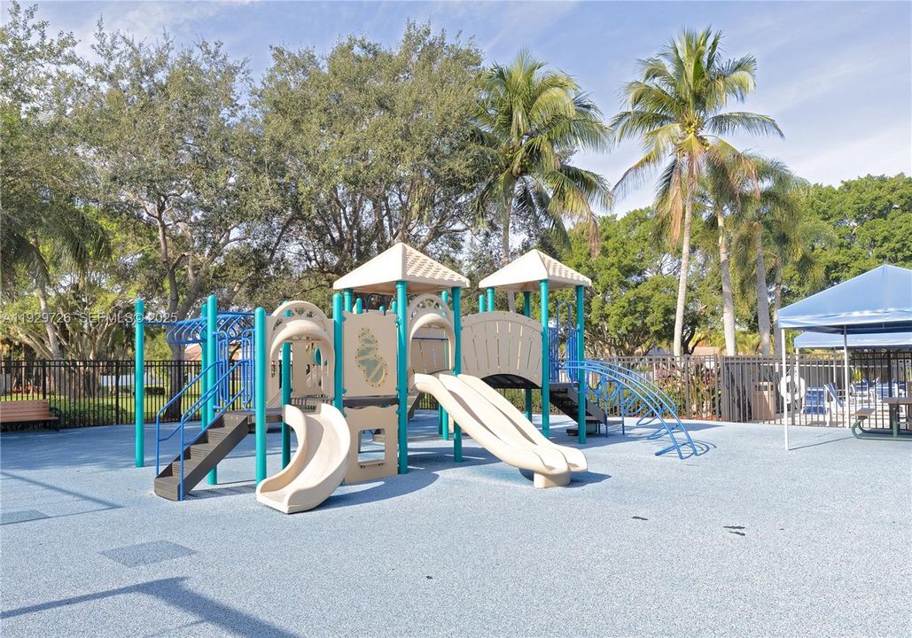 For Rent: $4,000 (3 beds, 2 baths, 1628 Square Feet)