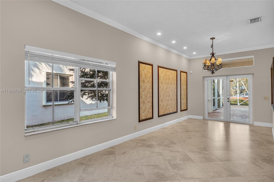 For Rent: $4,000 (3 beds, 2 baths, 1628 Square Feet)