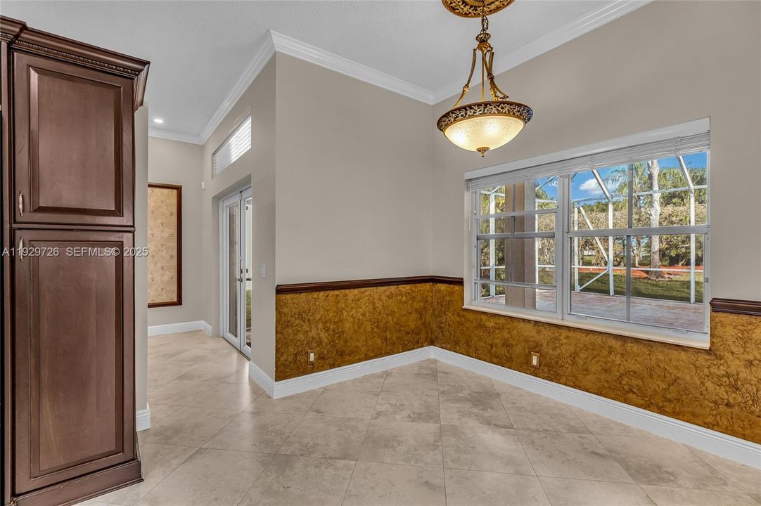 For Rent: $4,000 (3 beds, 2 baths, 1628 Square Feet)